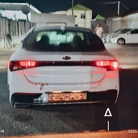 KIA K5  21 22 Bamper yzy
