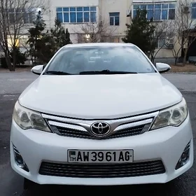 Toyota Camry 2014