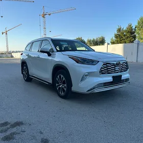 Toyota Highlander 2024