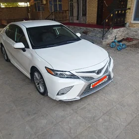 Toyota Camry 2020