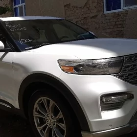 Ford Explorer 2021