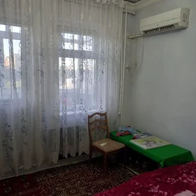 продаю квартиру 2 комнат 4 эта