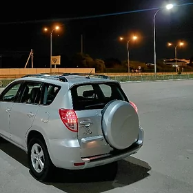 Toyota RAV4 2010