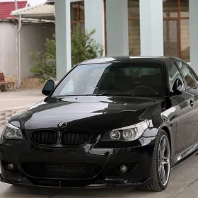 BMW E60 2003