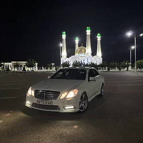 Mercedes-Benz E350 2011