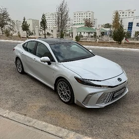 Toyota Camry 2025