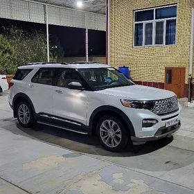 Ford Explorer 2023
