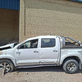 Toyota Hilux 2014