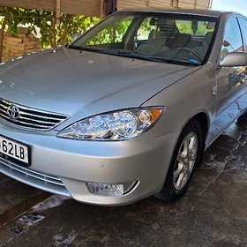 Toyota Camry 2004