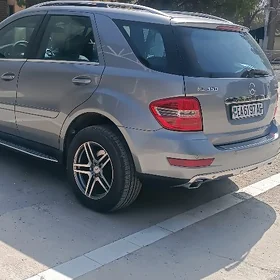 Mercedes-Benz ML350 2011