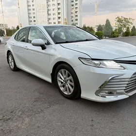 Toyota Camry 2023