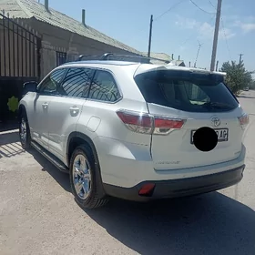Toyota Highlander 2016
