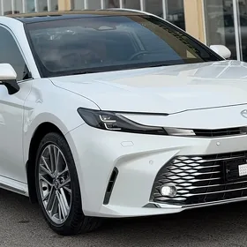 Toyota Camry 2025