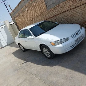 Toyota Camry 1999