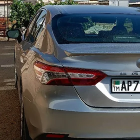 Toyota Camry 2017