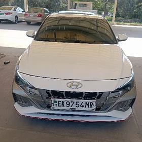 Hyundai Elantra 2023