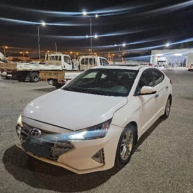 Hyundai Elantra 2019