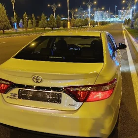Toyota Camry 2017