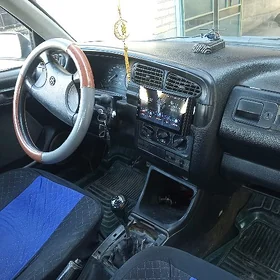 Volkswagen Vento 1992