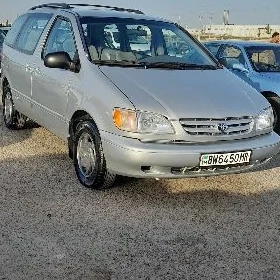 Toyota Sienna 2002