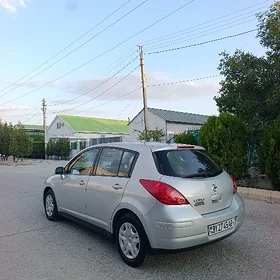 Nissan Versa 2010