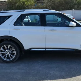 Ford Explorer 2022
