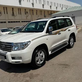 Toyota Land Cruiser 2010