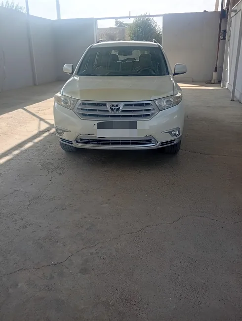 Toyota Highlander 2011 - 1