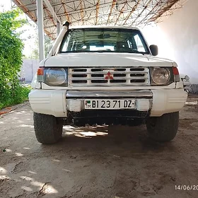 Mitsubishi Pajero 1995