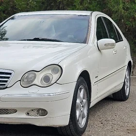 Mercedes-Benz C320 2004