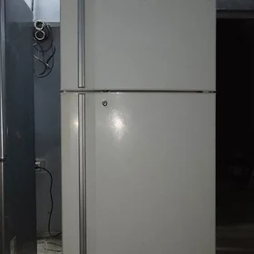 Холодильник Hitachi