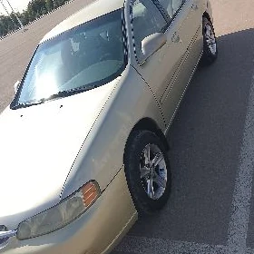 Nissan Altima 1998