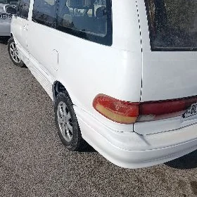 Toyota Previa 1993
