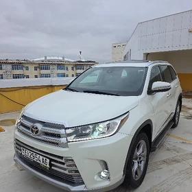 Toyota Highlander 2018