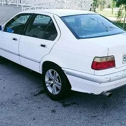 BMW 320 1992