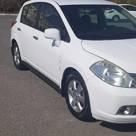 Nissan Versa 2012