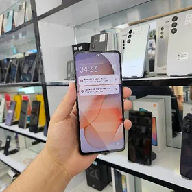 not13 8/128gb
