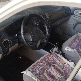 Mazda 323 1994