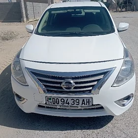 Nissan Versa 2016