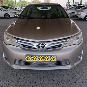 Toyota Camry 2014