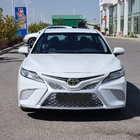 Toyota Camry 2018