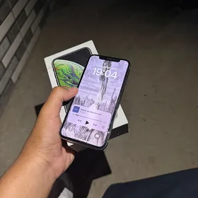 iPhone XS