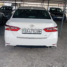 Toyota Camry 2021