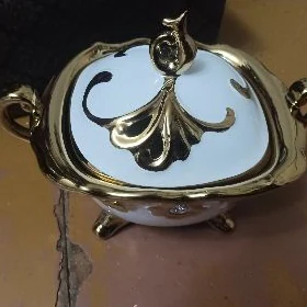 Супница фарфоровая