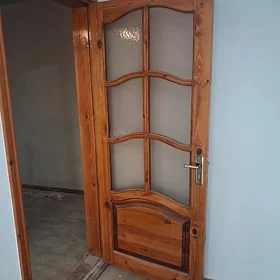 двери деревянный