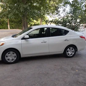 Nissan Versa 2013