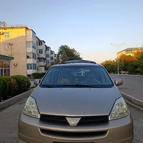 Toyota Sienna 2004