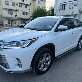 Toyota Highlander 2019