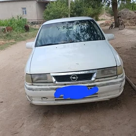 Opel Vectra 1993