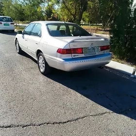 Toyota Camry 2001
